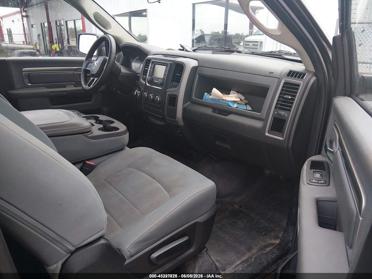 2017 RAM 1500 TRADESMAN  4X2 8' BOX · 5/11
