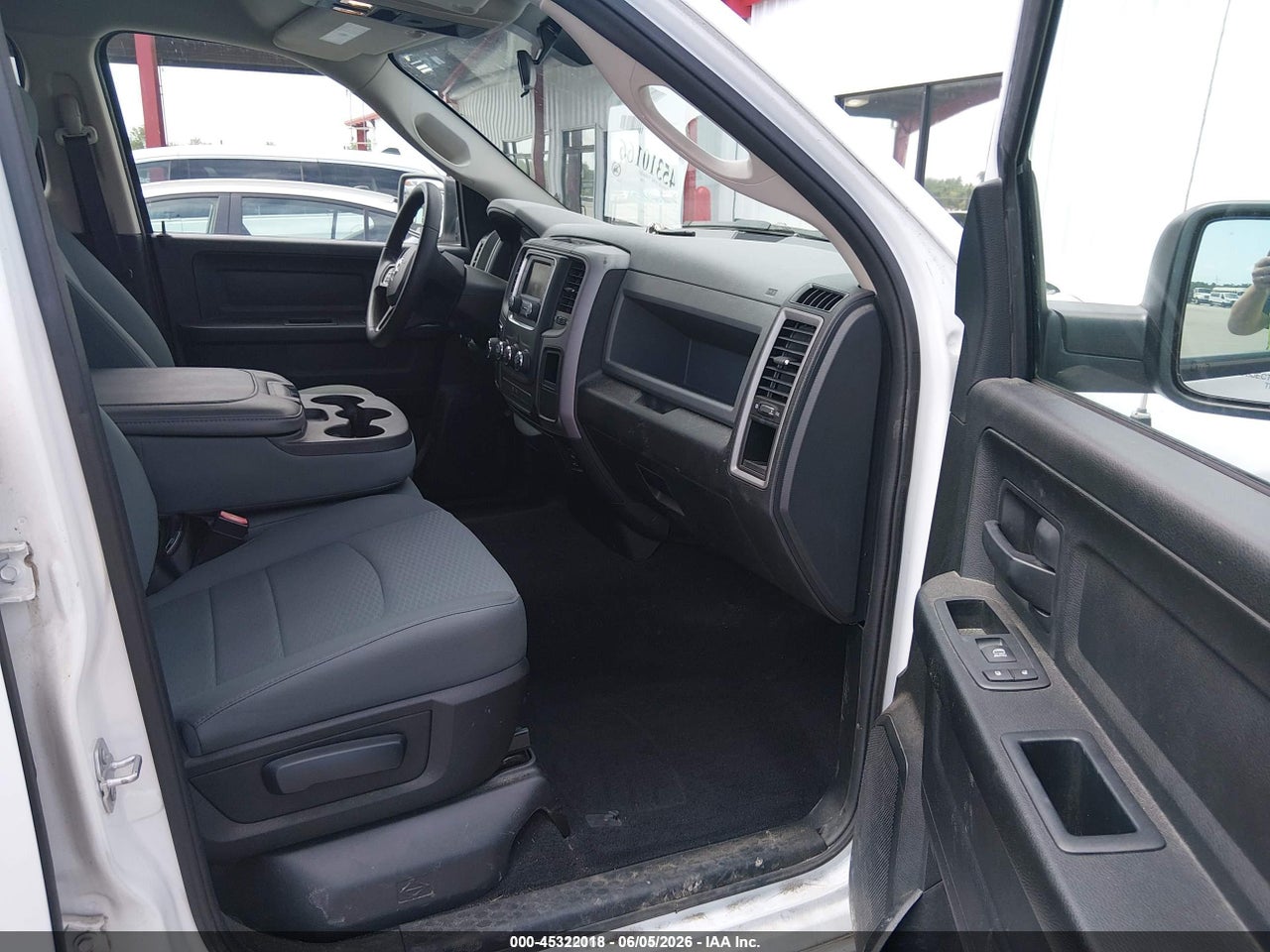 2017 RAM 1500 TRADESMAN  4X2 6'4 BOX · 5/11