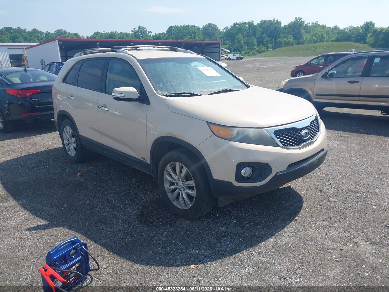 5XYKTDA25BG****** · 2011 KIA SORENTO LX V6
