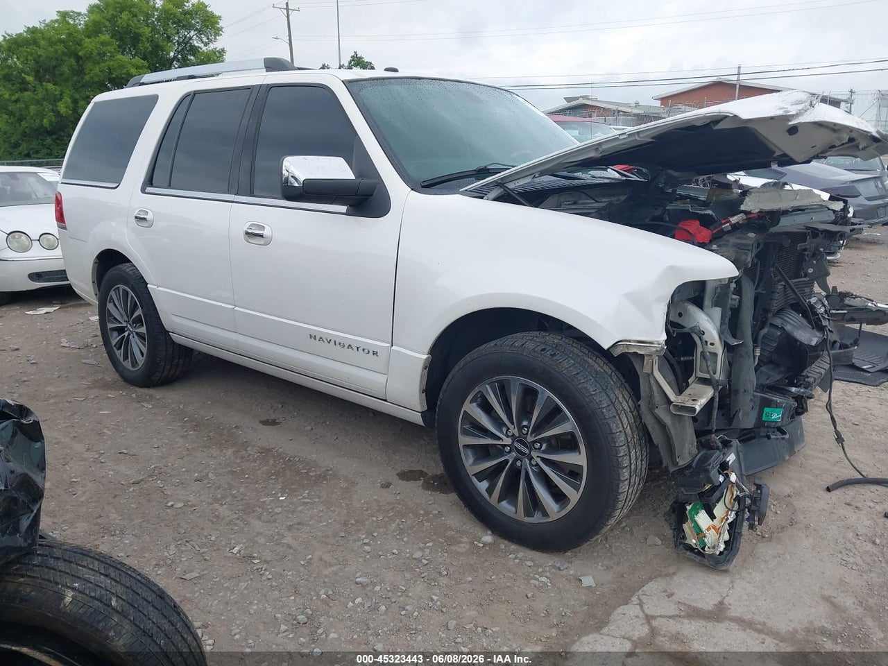 5LMJJ2HT3GE****** · 2016 LINCOLN NAVIGATOR SELECT