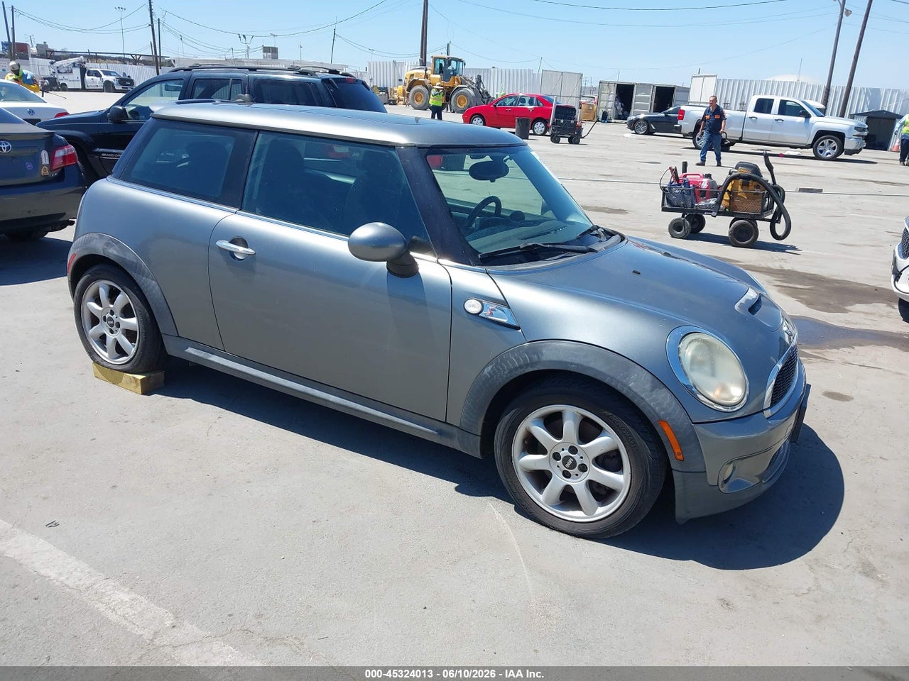 WMWMF73549T****** · 2009 MINI COOPER S