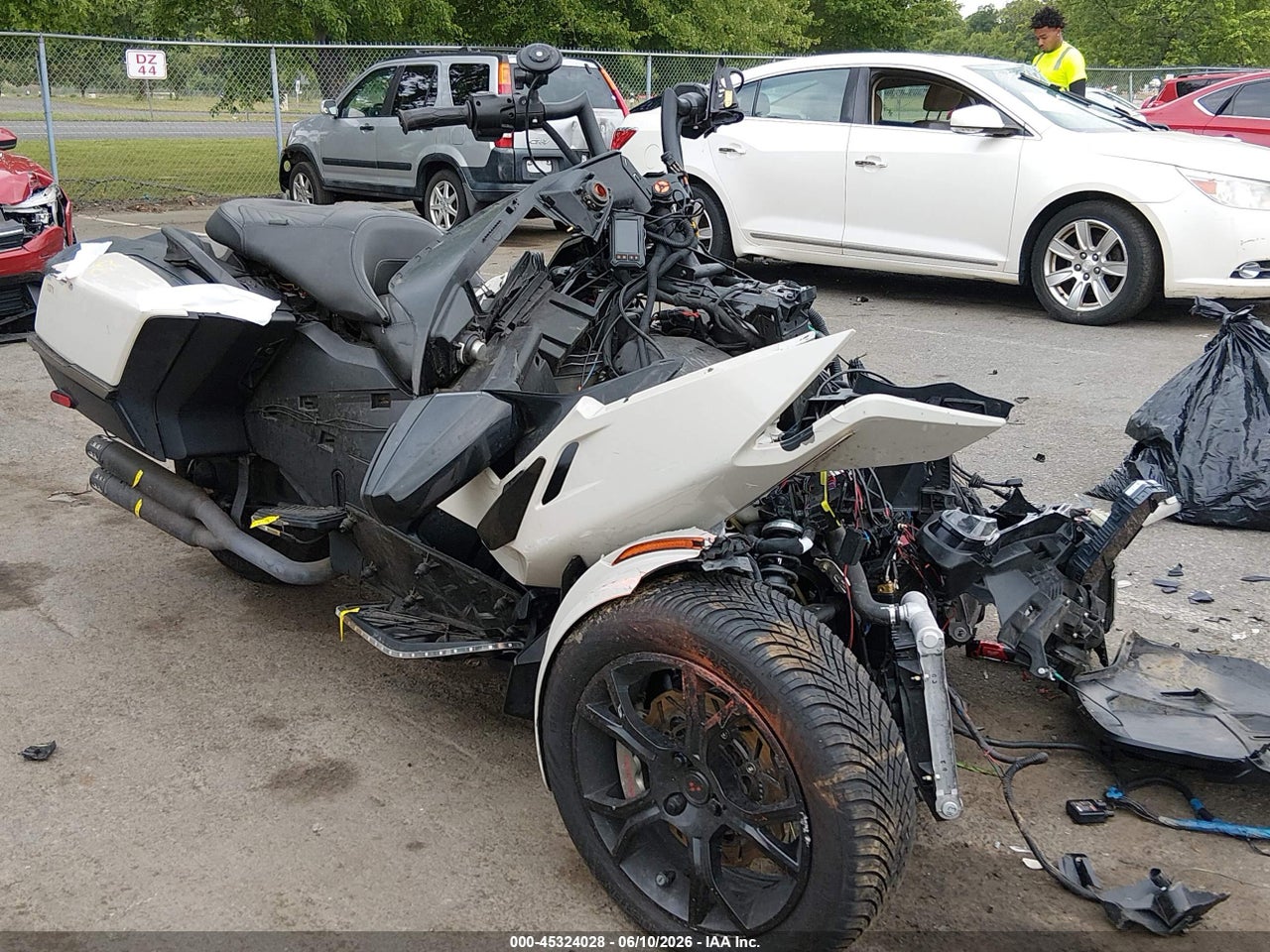 2BXNBDD28LV****** · 2020 CAN-AM SPYDER ROADSTER RT/RT LIMITED