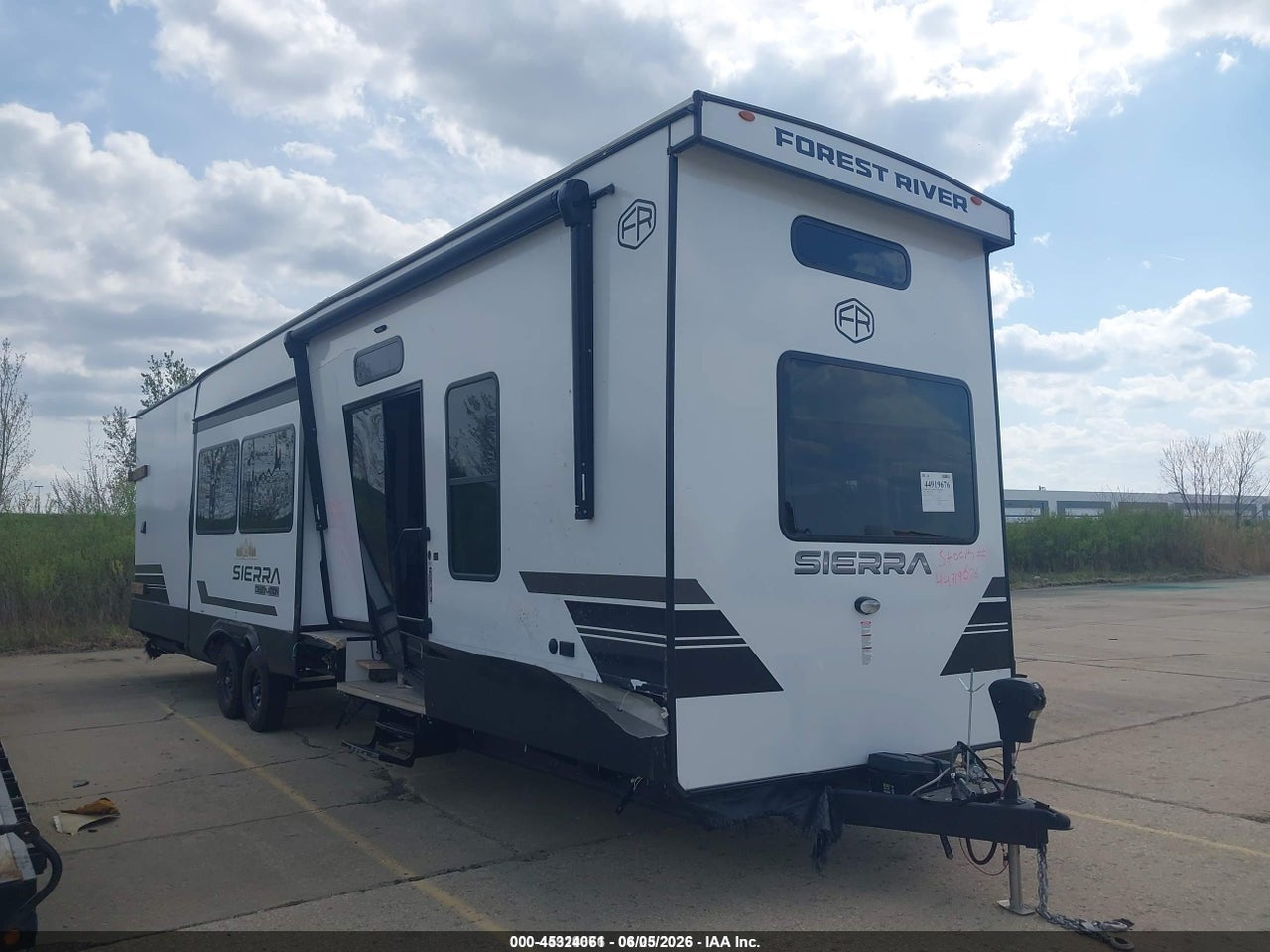 4X4TSES28SJ****** · 2025 FOREST RIVER OTHER
