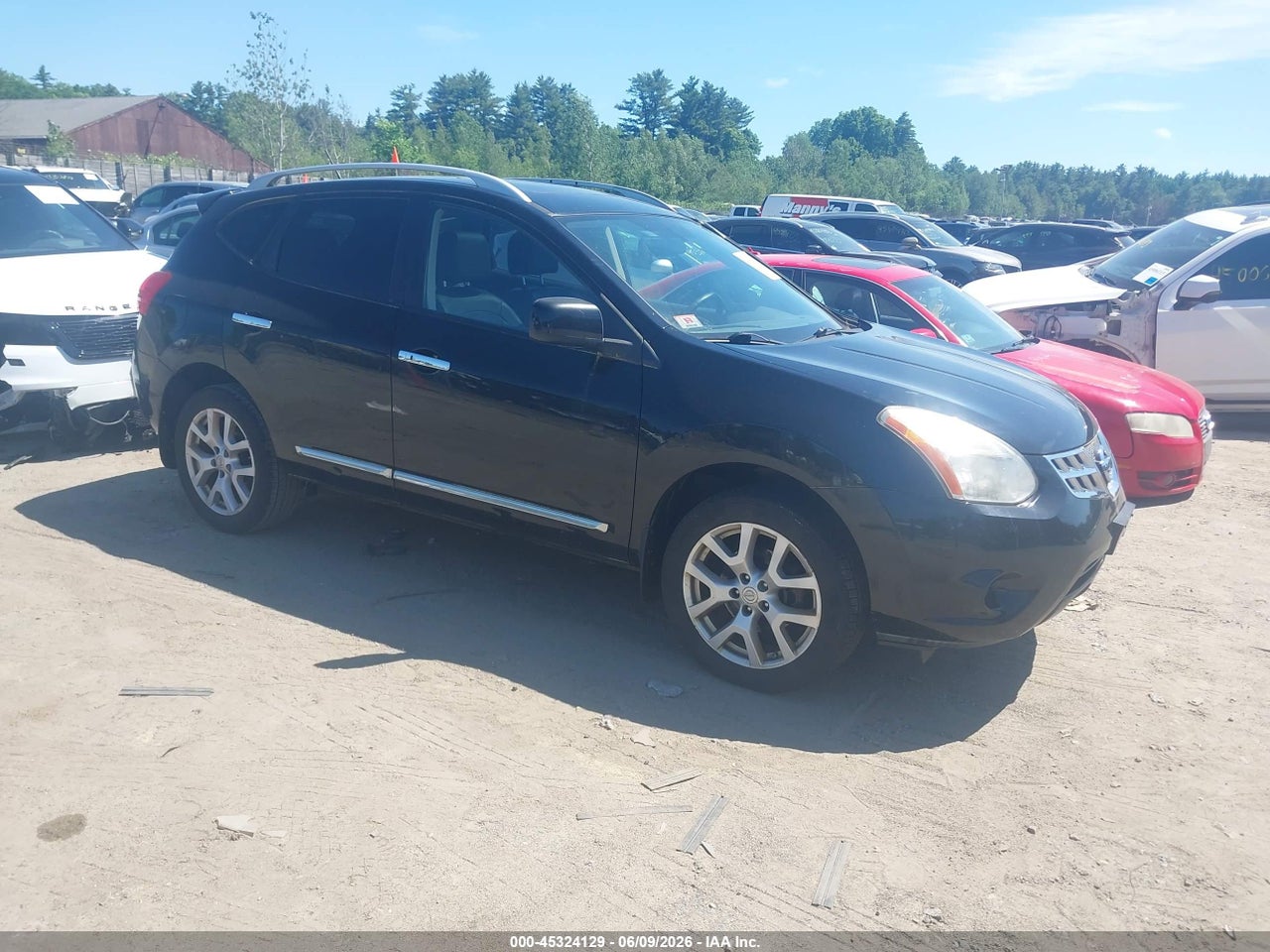JN8AS5MV8BW****** · 2011 NISSAN ROGUE SV