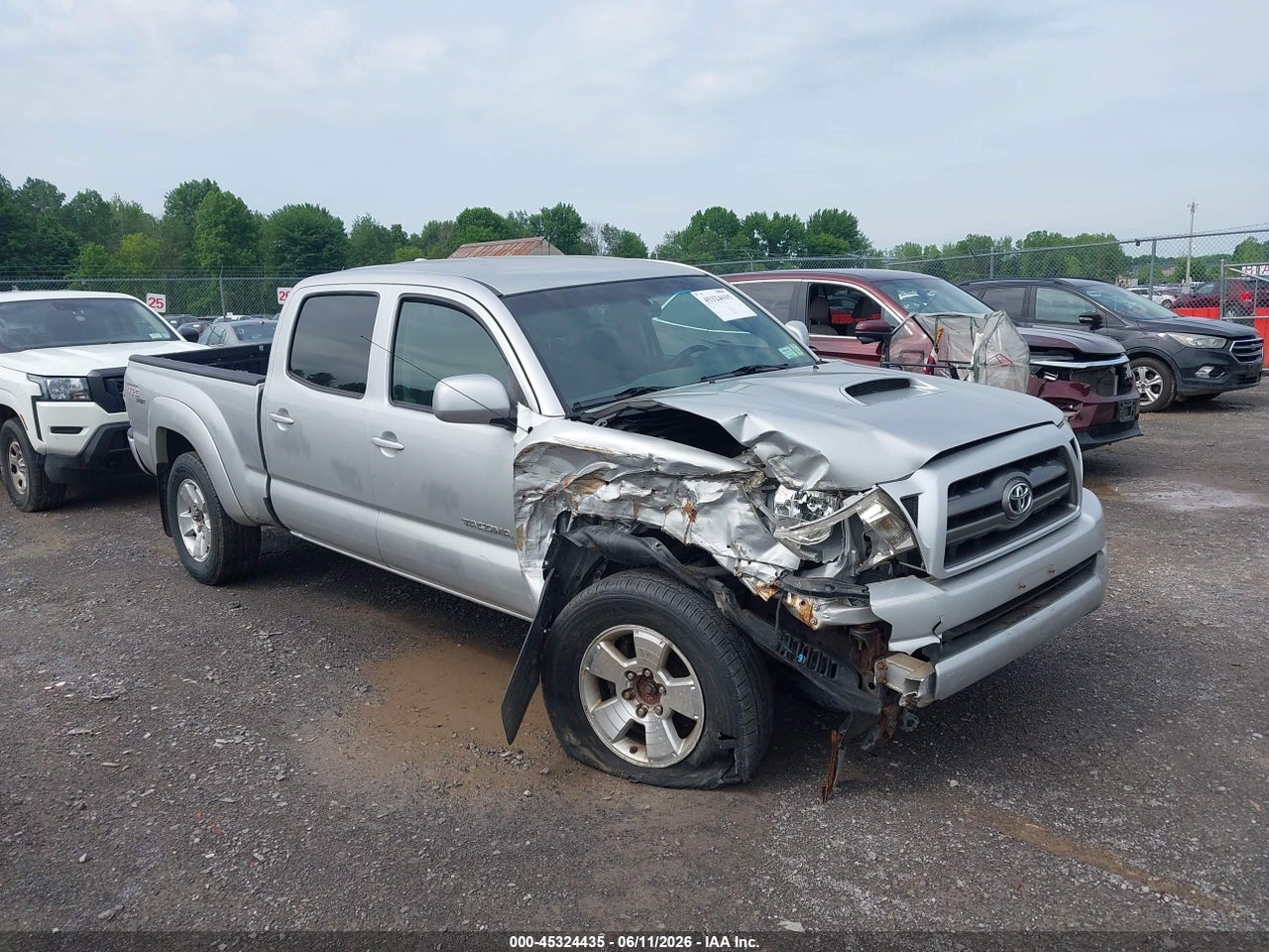 5TEMU4FN9AZ****** · 2010 TOYOTA TACOMA BASE V6