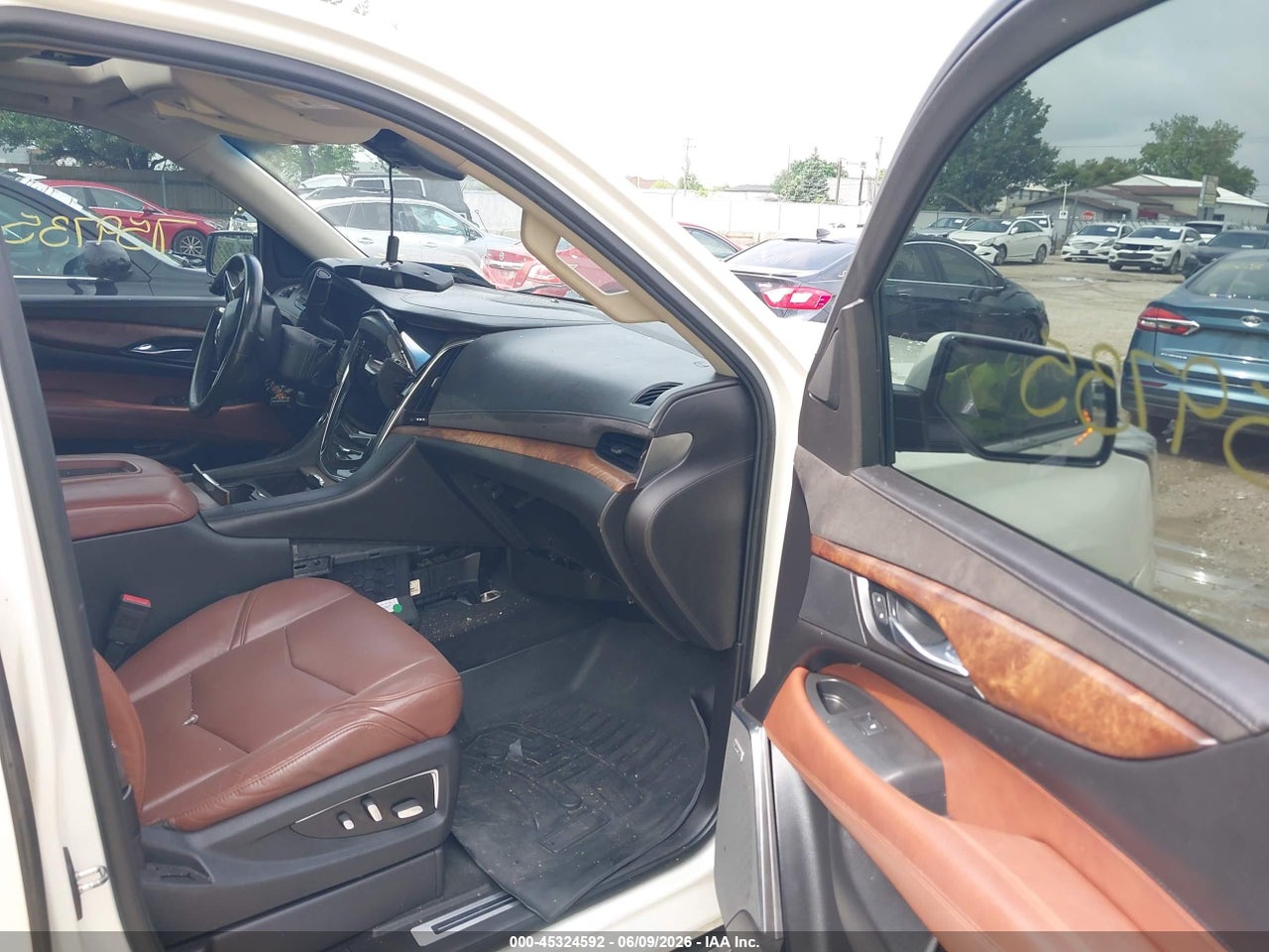 2015 CADILLAC ESCALADE PREMIUM · 5/10