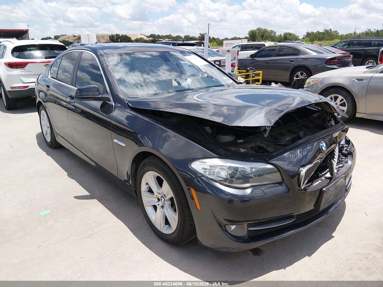 WBAXG5C57DD****** · 2013 BMW 528I