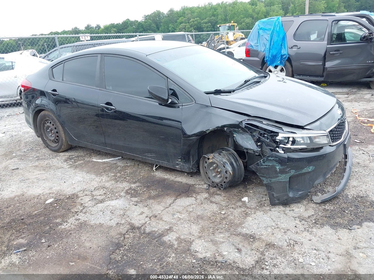 3KPFK4A71HE****** · 2017 KIA FORTE LX