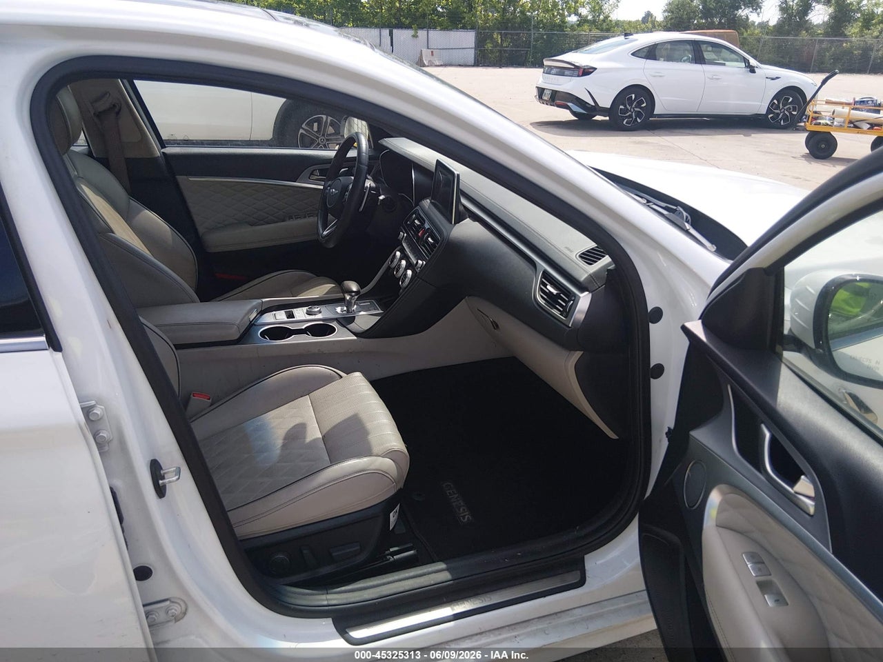 2020 GENESIS G70 2.0T AWD · 5/11