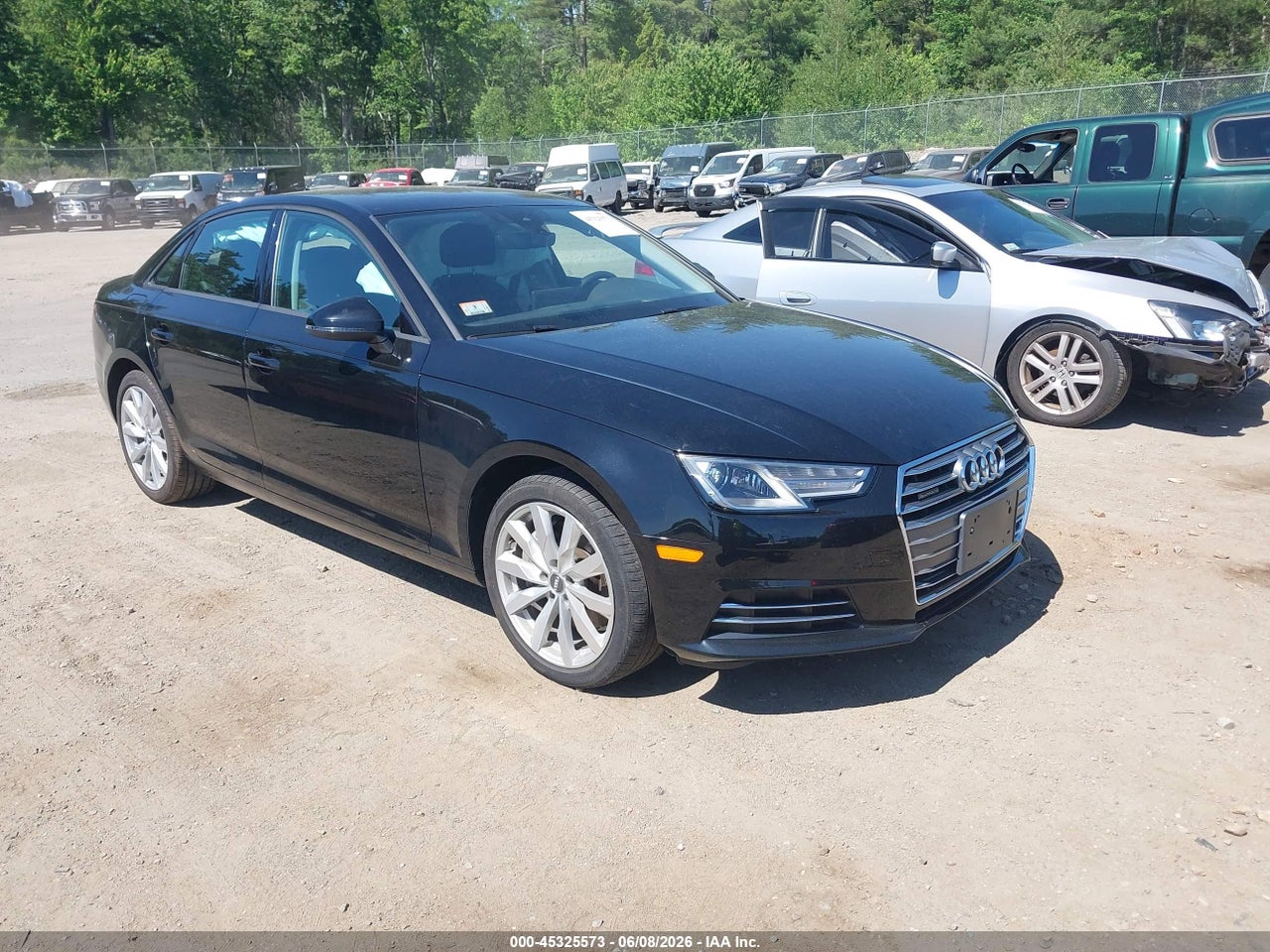 WAUANAF47HN****** · 2017 AUDI A4 PREMIUM