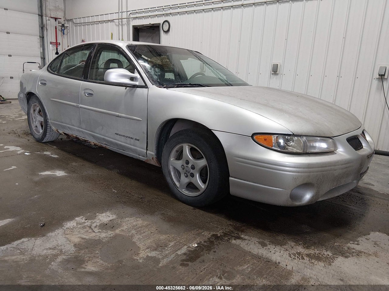1G2WK52JX2F****** · 2002 PONTIAC GRAND PRIX SE