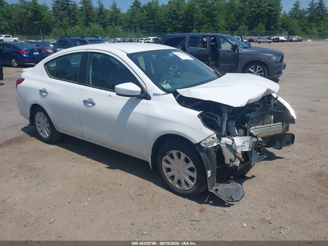 3N1CN7AP7HL****** · 2017 NISSAN VERSA 1.6 SV