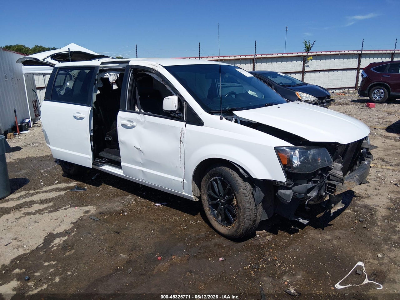 2C4RDGEG5KR****** · 2019 DODGE GRAND CARAVAN GT