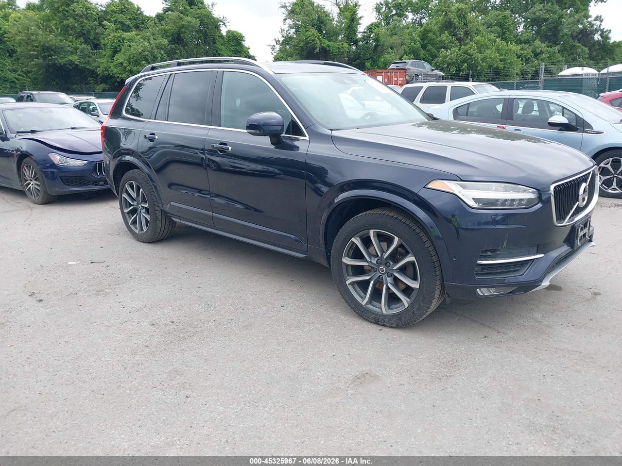 YV4A22PK6H1****** · 2017 VOLVO XC90 T6 MOMENTUM