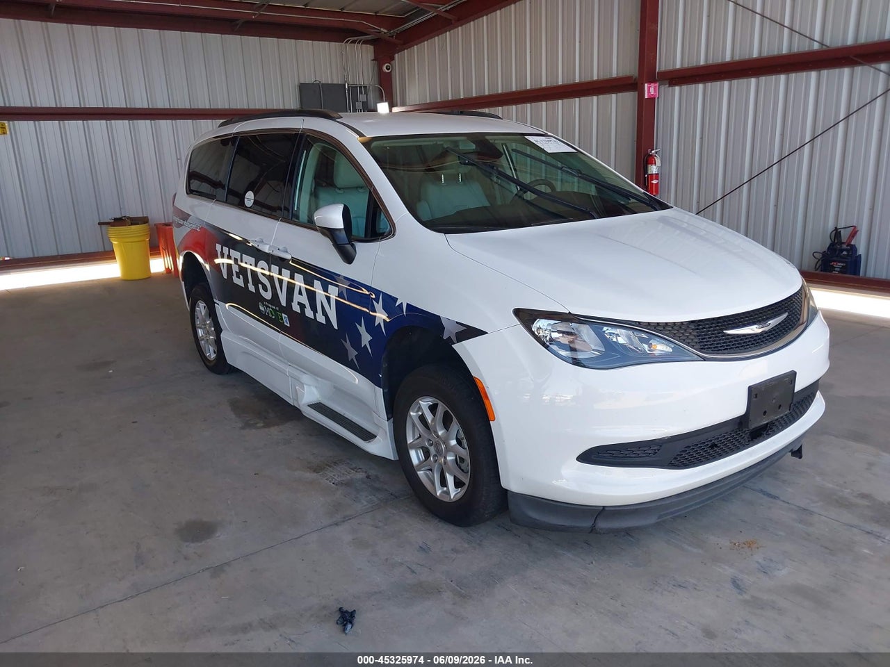 2C4RC1DG7MR****** · 2021 CHRYSLER VOYAGER LXI