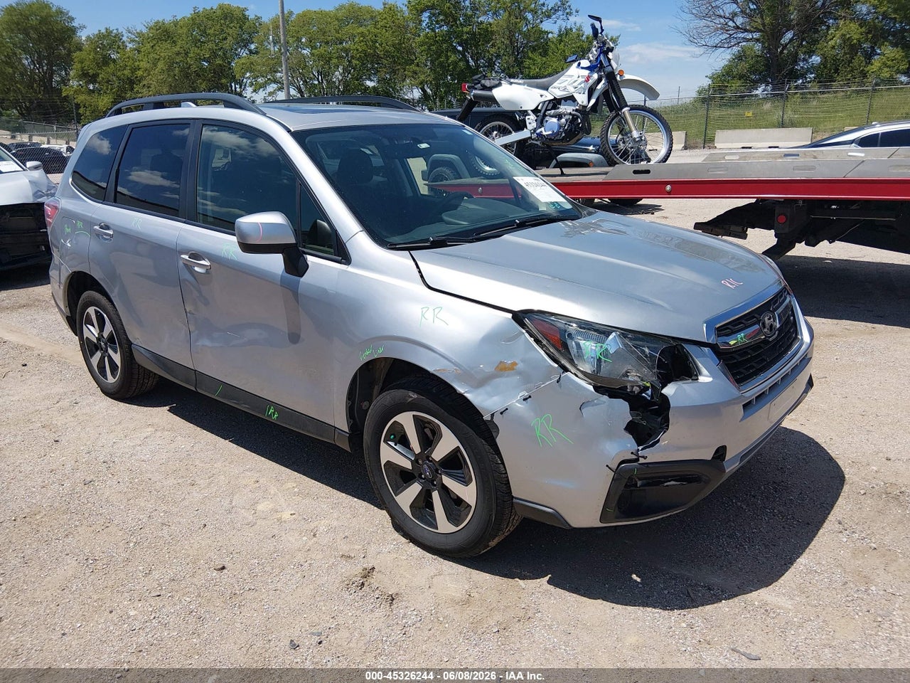 JF2SJAEC8JH****** · 2018 SUBARU FORESTER 2.5I PREMIUM
