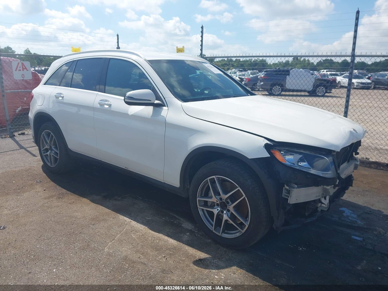 WDC0G4JB0KV****** · 2019 MERCEDES-BENZ GLC 300