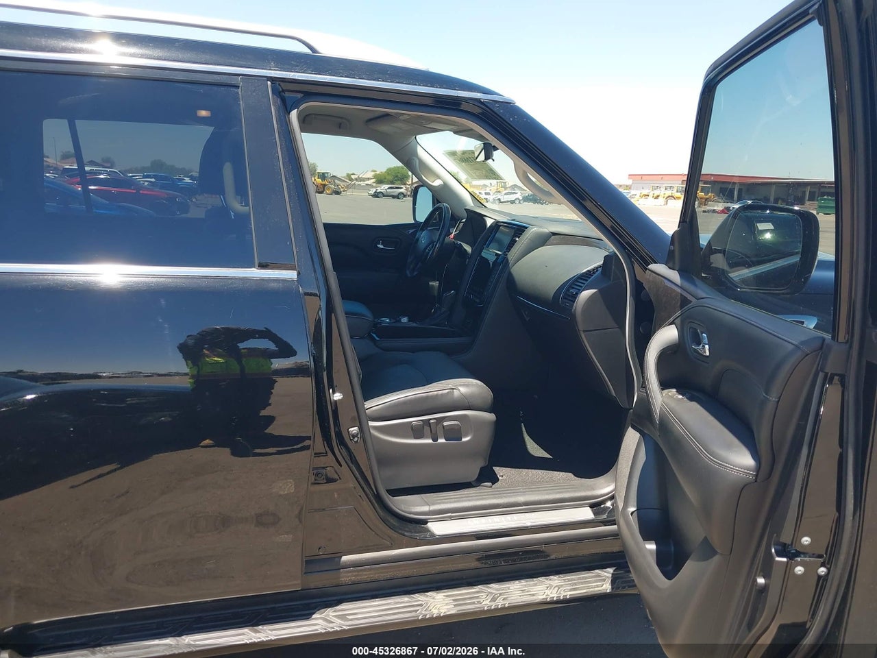 2021 INFINITI QX80 LUXE · 5/11