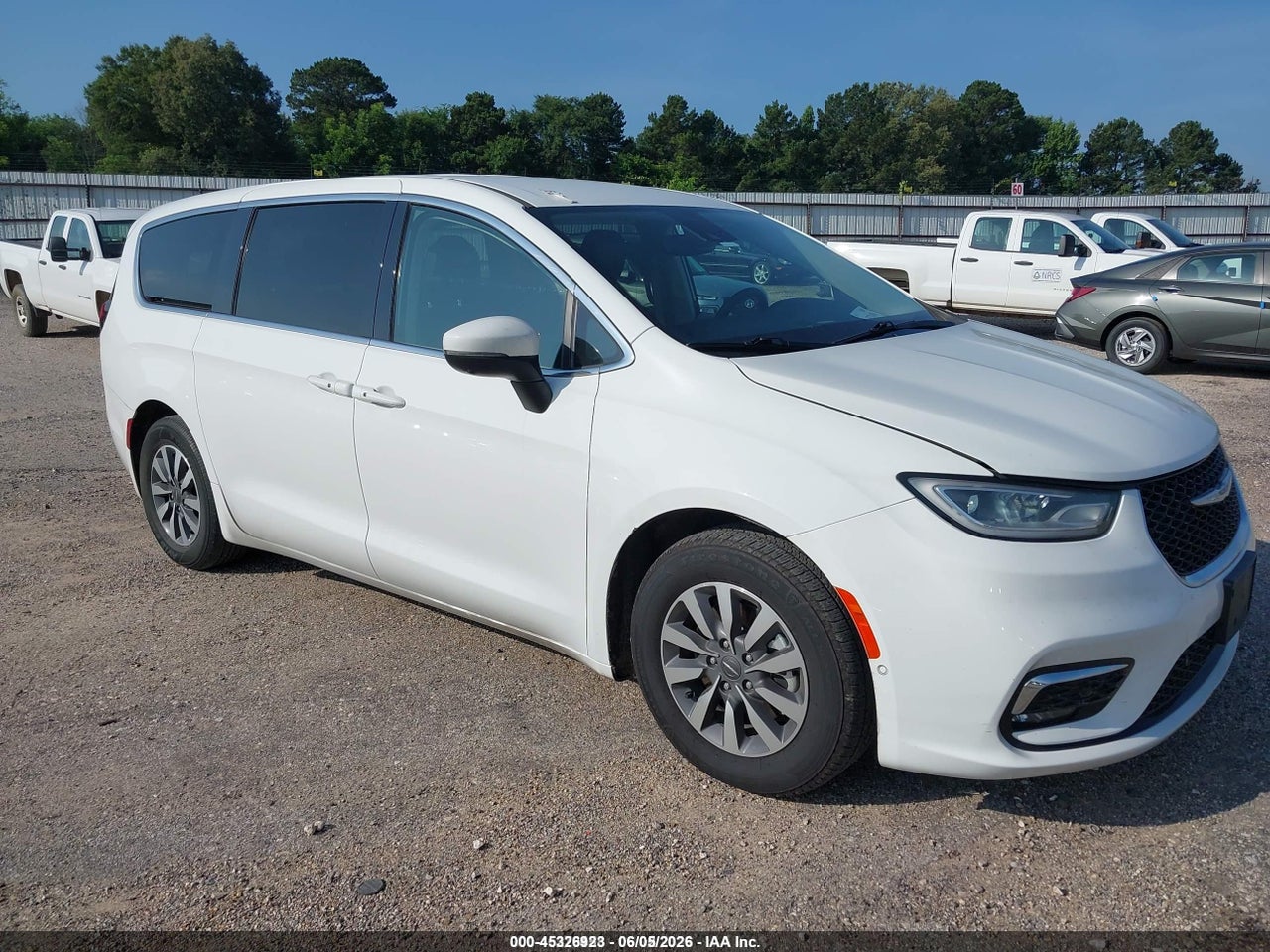 2C4RC1L71PR****** · 2023 CHRYSLER PACIFICA HYBRID TOURING L