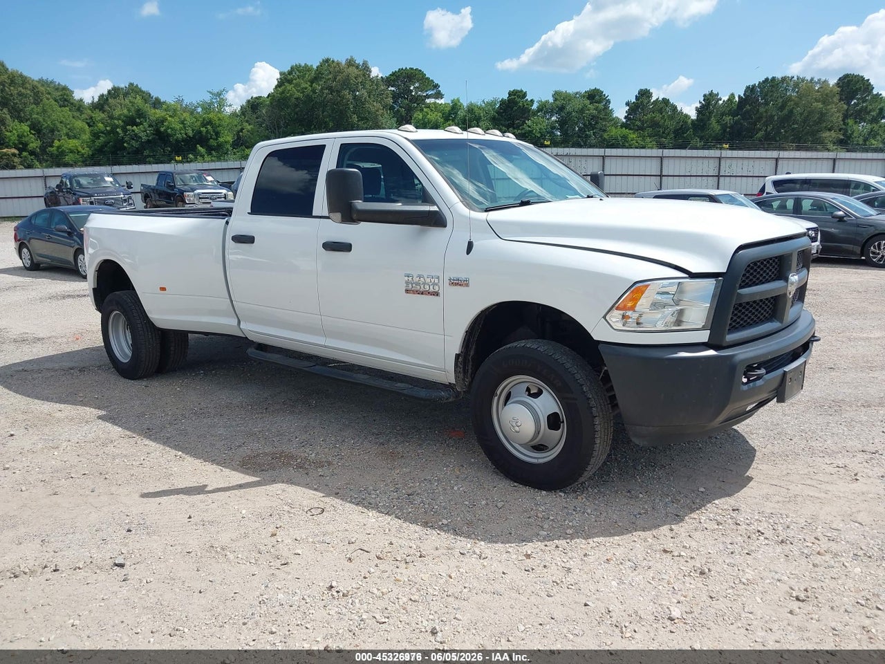 3C63RRGJXJG****** · 2018 RAM 3500 TRADESMAN  4X4 8' BOX
