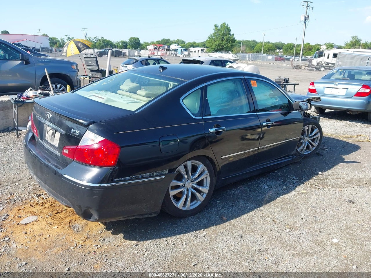 2008 INFINITI M35 · 4/10