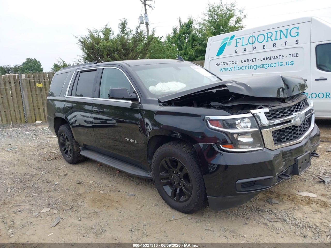 1GNSKAEC0GR****** · 2016 CHEVROLET TAHOE LS