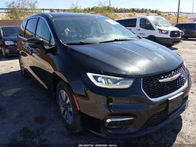 2C4RC1L75PR****** · 2023 CHRYSLER PACIFICA HYBRID TOURING L