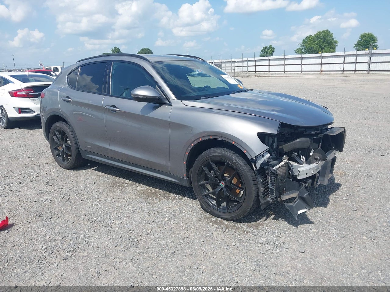 ZASFAKNN3J7****** · 2018 ALFA ROMEO STELVIO TI SPORT AWD