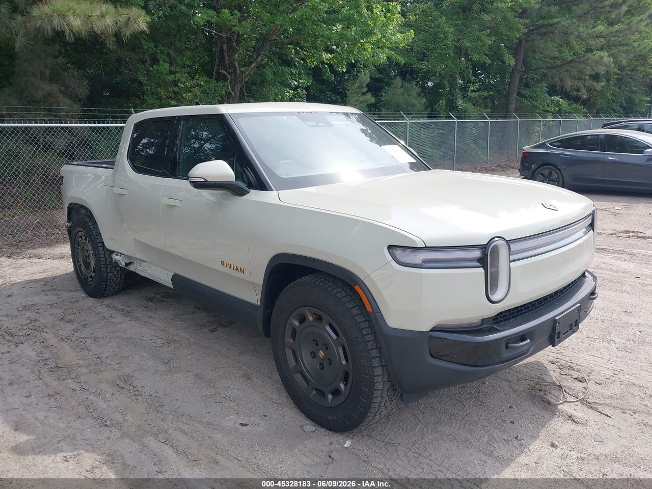 7FCTGCAA3SN****** · 2025 RIVIAN R1T ADVENTURE