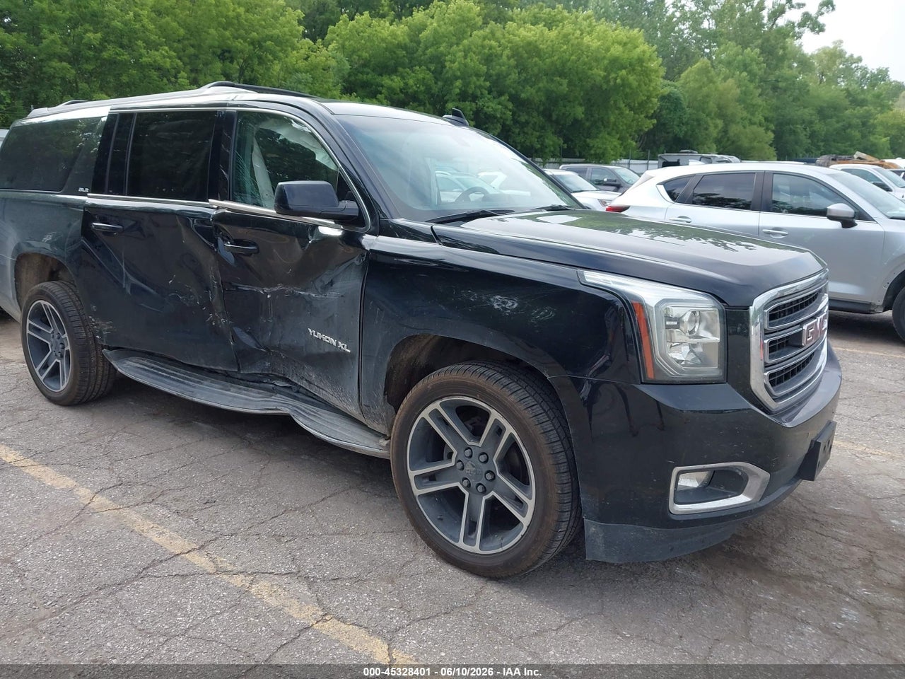 1GKS2FKCXKR****** · 2019 GMC YUKON XL SLE