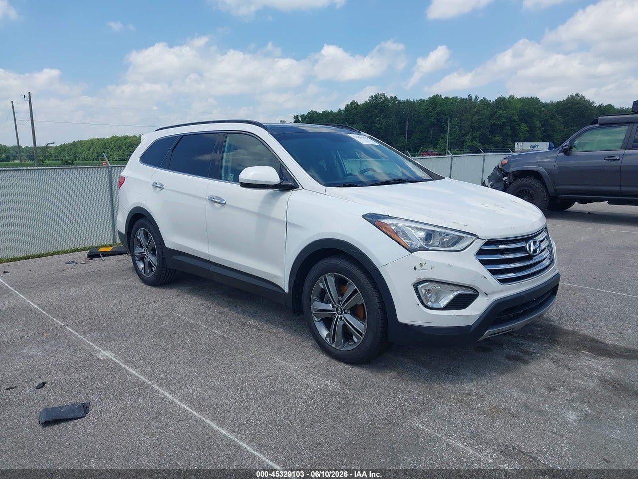 KM8SRDHF7FU****** · 2015 HYUNDAI SANTA FE GLS