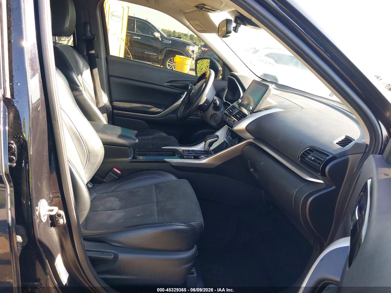 2024 MITSUBISHI ECLIPSE CROSS SE S-AWC · 5/11