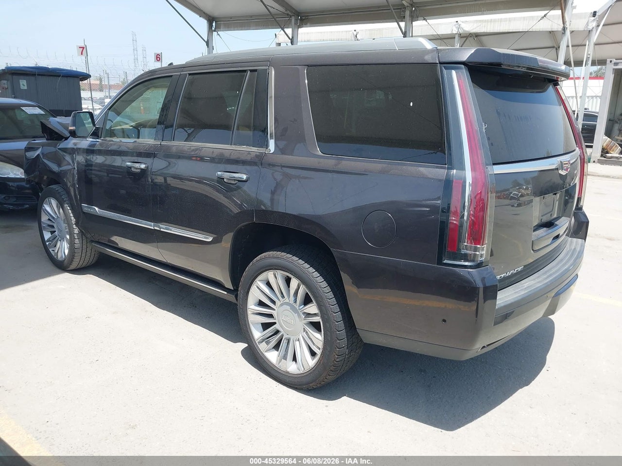 2017 CADILLAC ESCALADE PLATINUM · 3/10