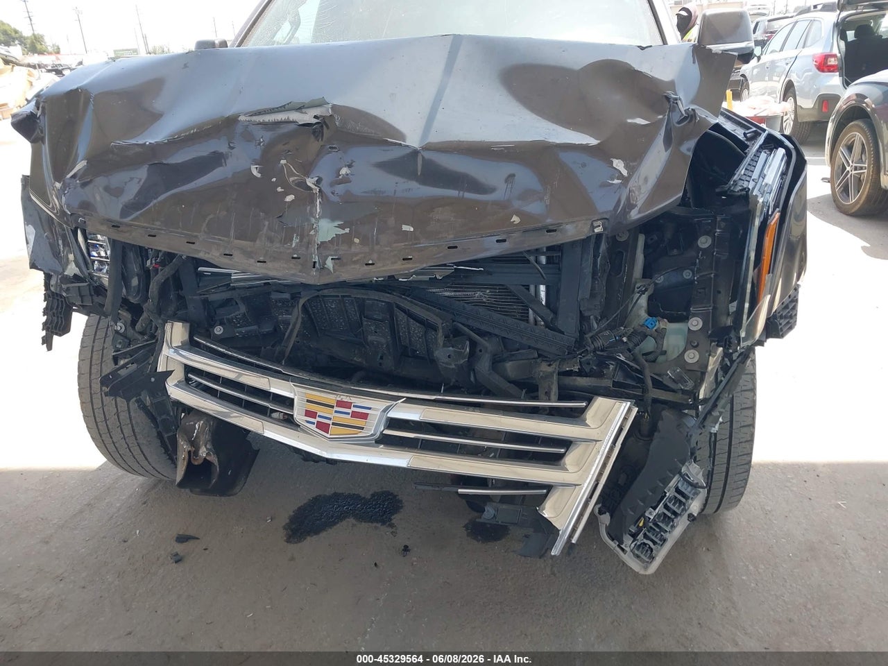 2017 CADILLAC ESCALADE PLATINUM · 6/10