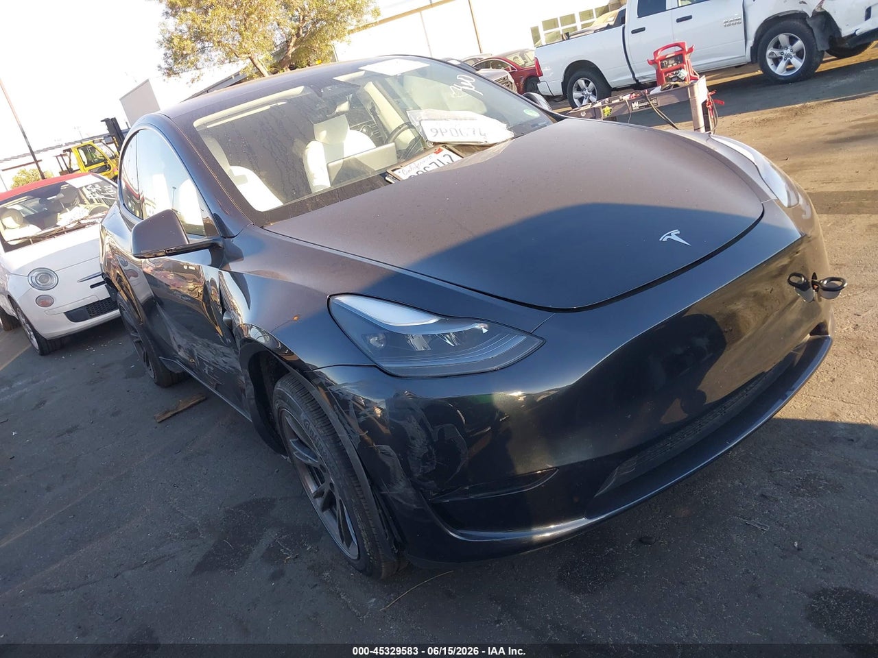 7SAYGDED5SF****** · 2025 TESLA MODEL Y LONG RANGE DUAL MOTOR REAR-WHEEL DRIVE