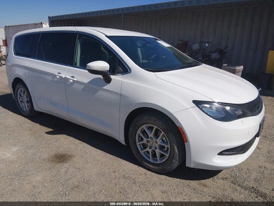 2021 CHRYSLER VOYAGER LX