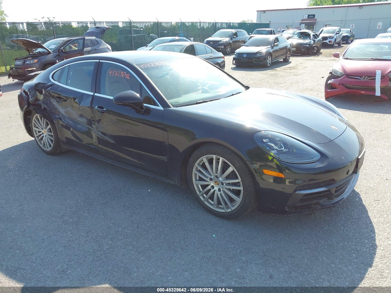 2017 PORSCHE PANAMERA 4