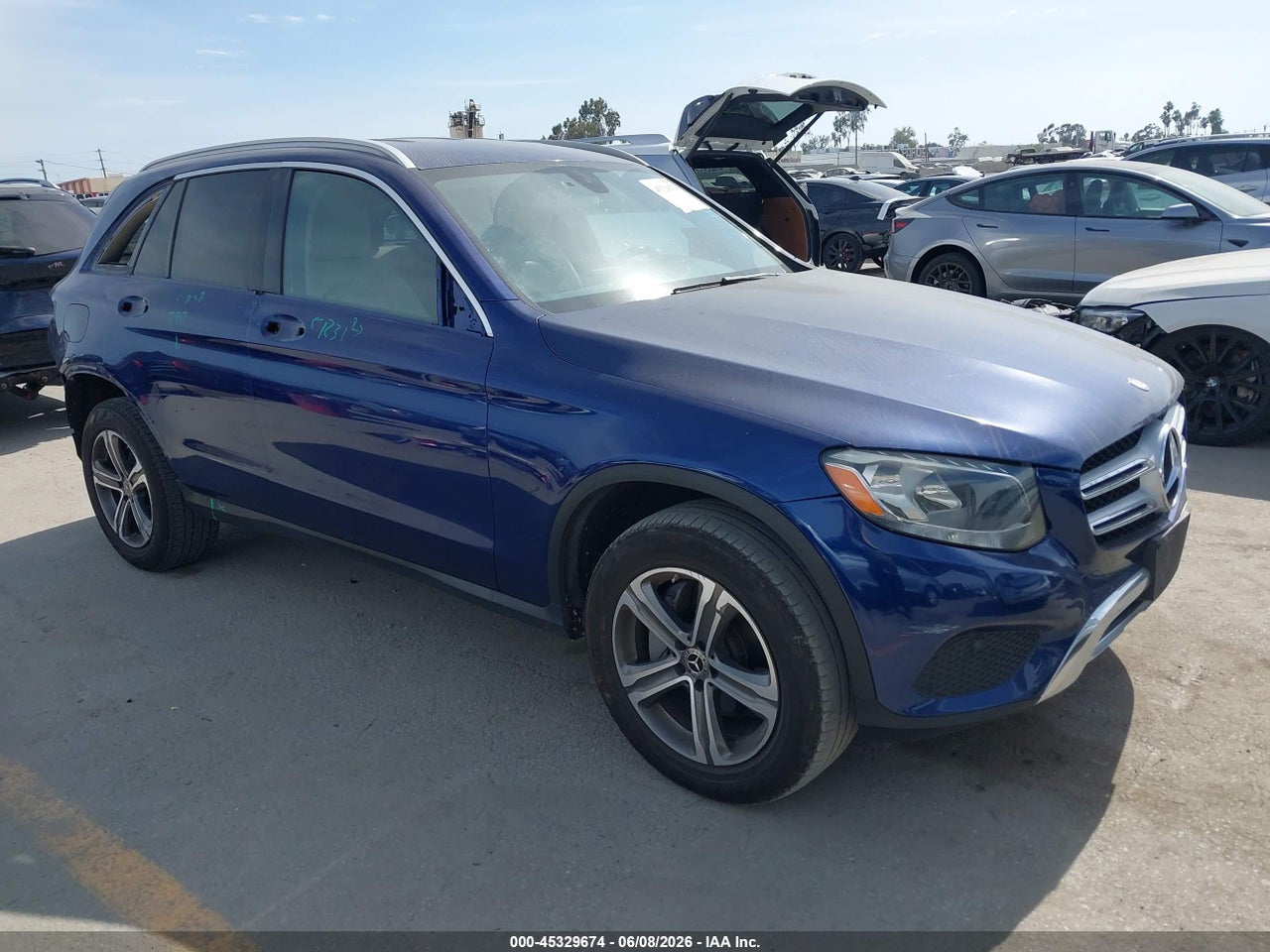 WDC0G4JB4JV****** · 2018 MERCEDES-BENZ GLC 300