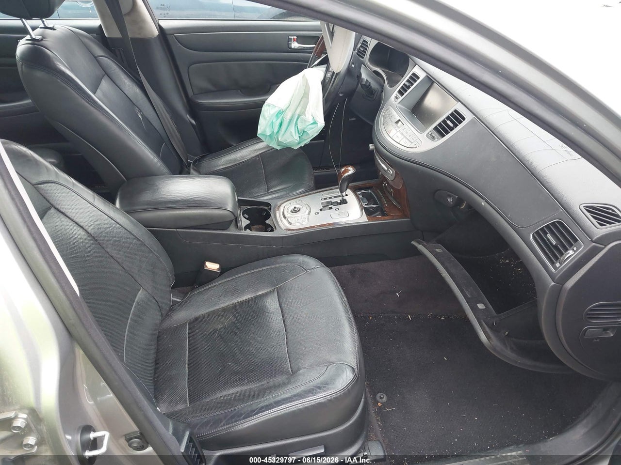 2010 HYUNDAI GENESIS 4.6 · 5/11