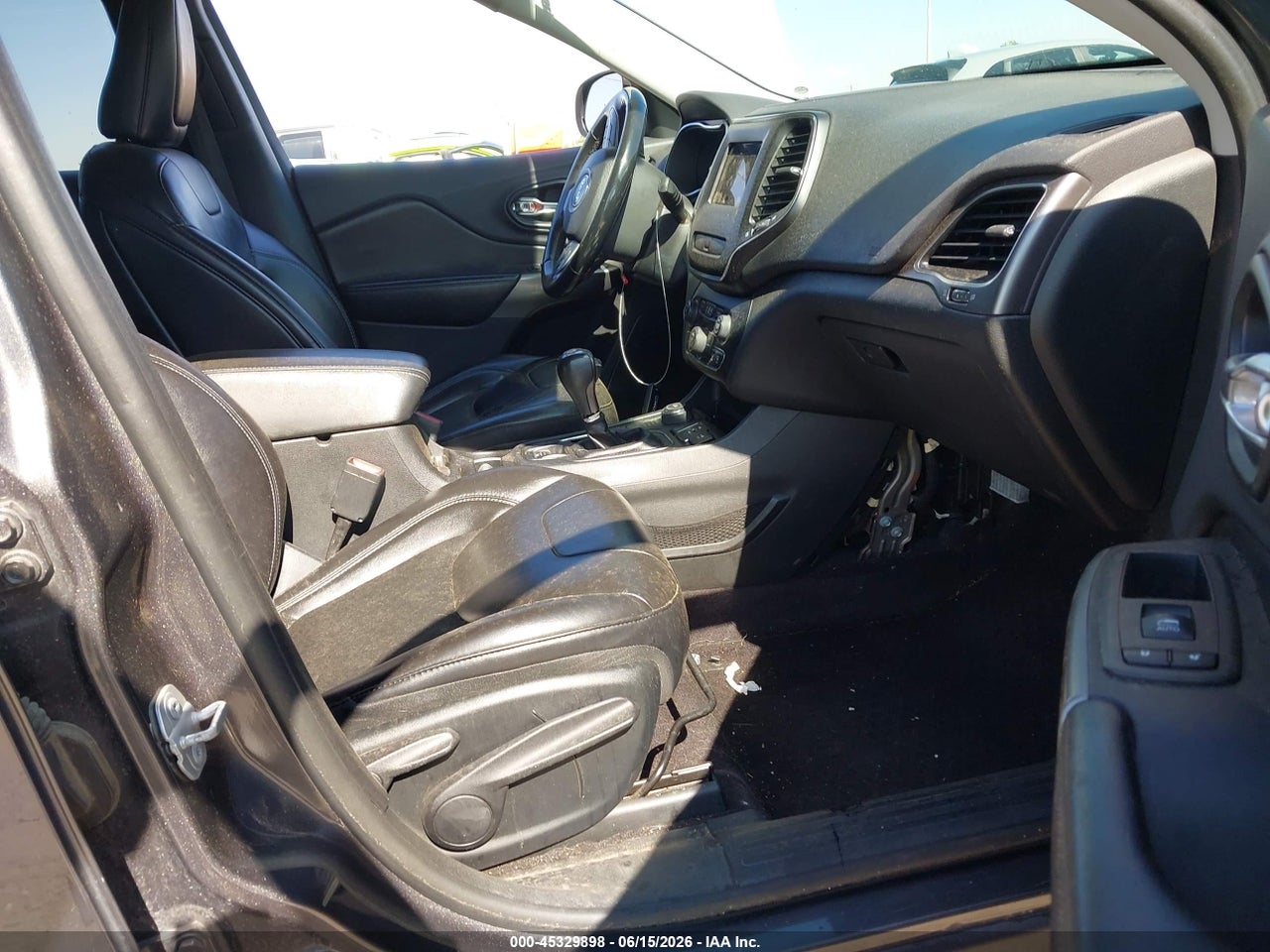 2019 JEEP CHEROKEE LATITUDE PLUS 4X4 · 5/11