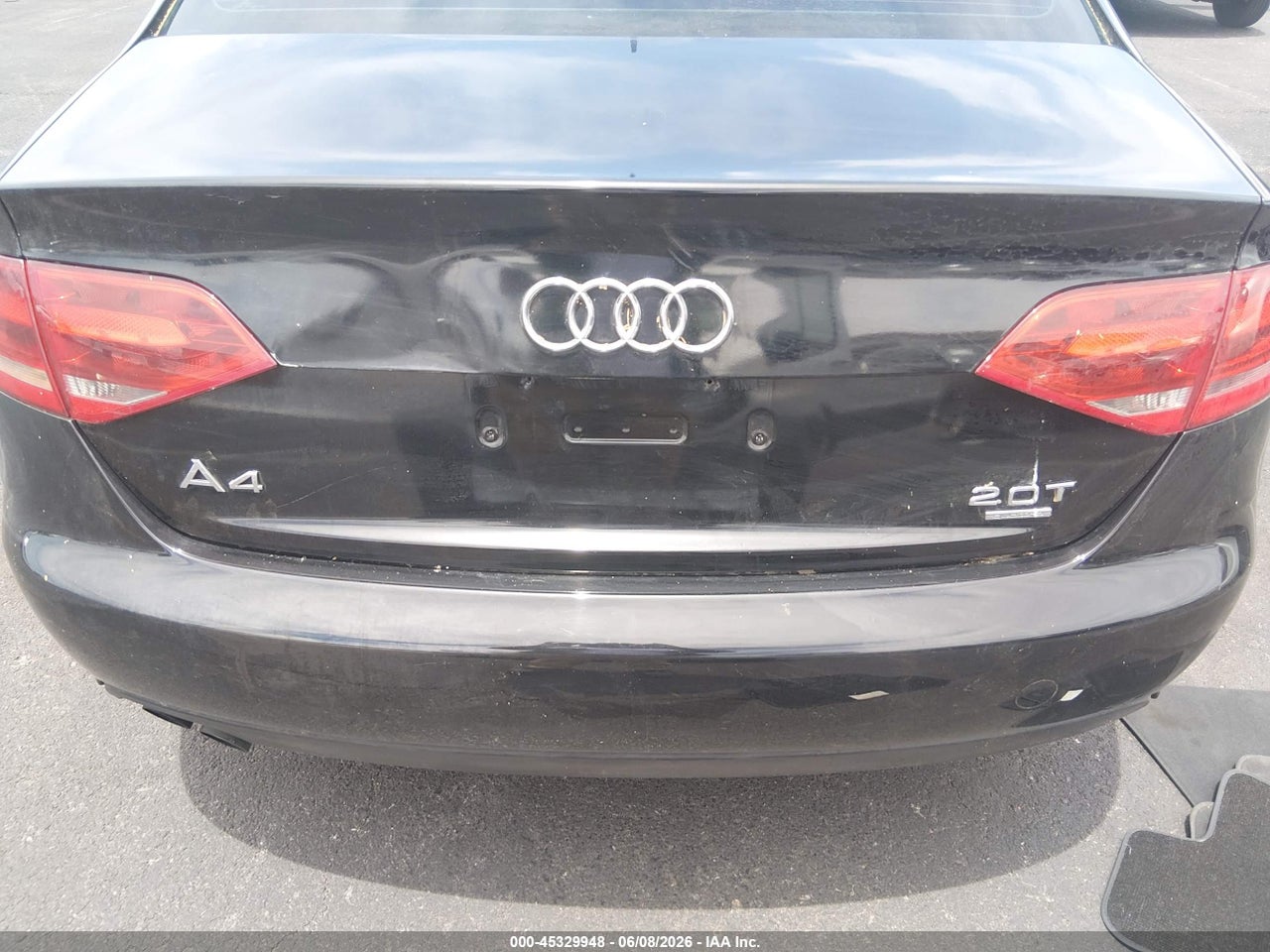2011 AUDI A4 2.0T PREMIUM · 6/11