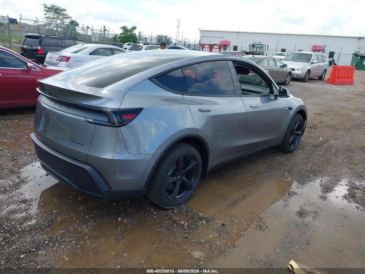 2026 TESLA MODEL Y ALL-WHEEL DRIVE/LONG RANGE LAUNCH SERIES/PREMIUM ALL-WHEEL DRIVE · 4/10