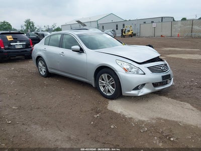 2013 INFINITI G37X