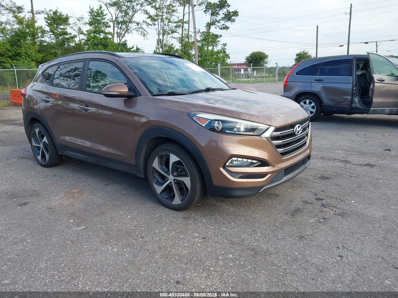 KM8J3CA27GU****** · 2016 HYUNDAI TUCSON LIMITED