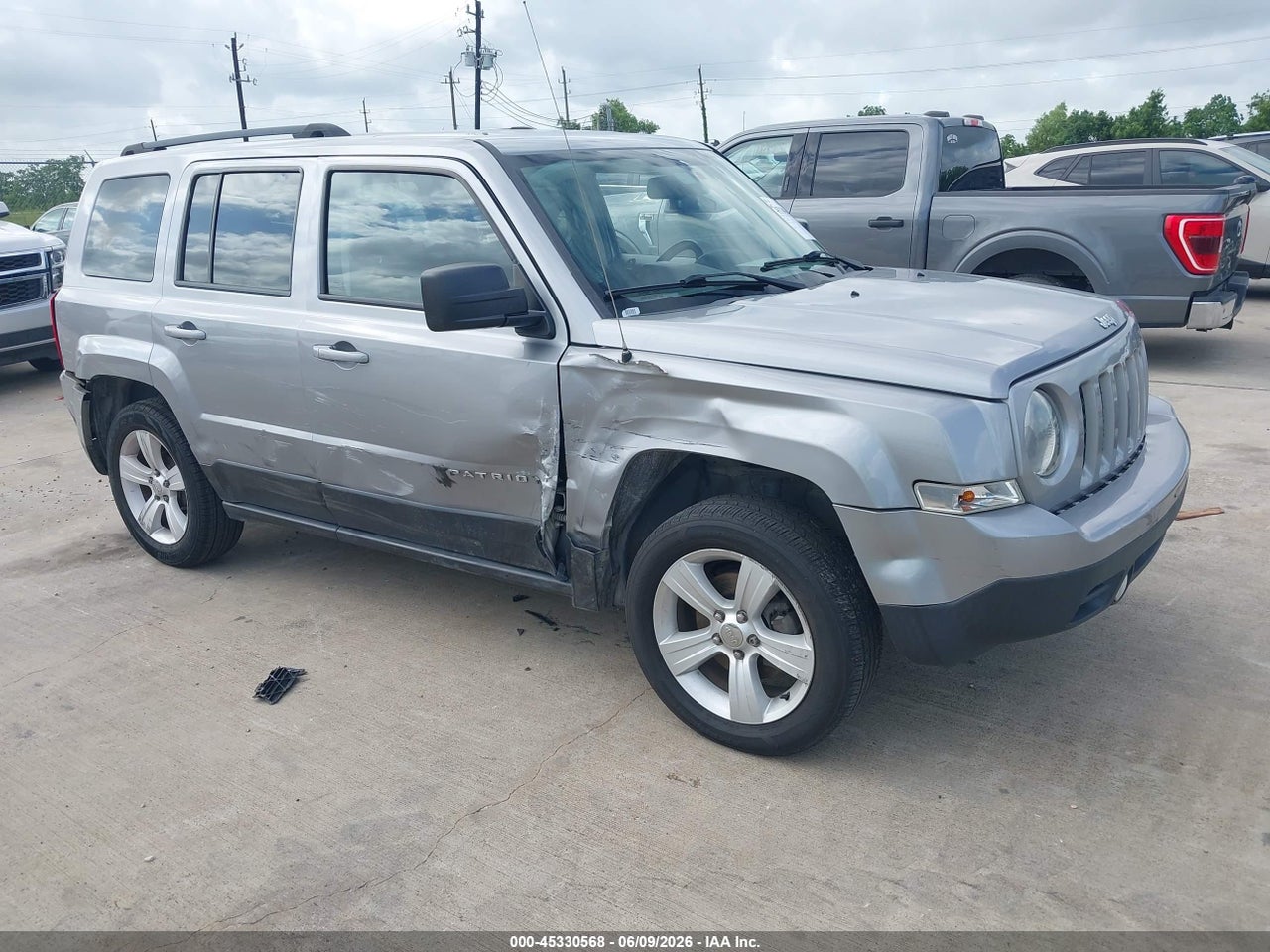 1C4NJPFA0GD****** · 2016 JEEP PATRIOT LATITUDE