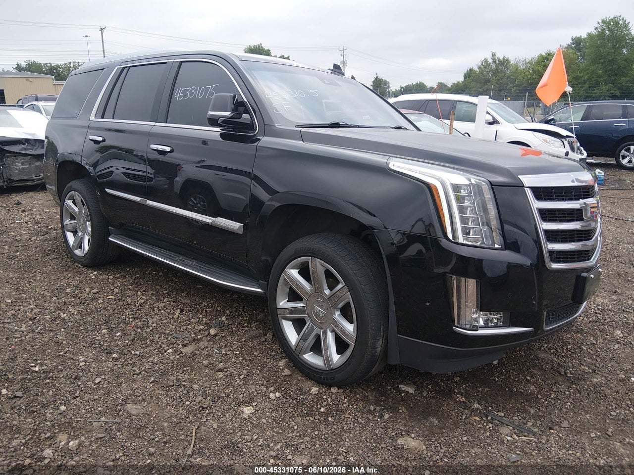 1GYS4BKJ3HR****** · 2017 CADILLAC ESCALADE LUXURY