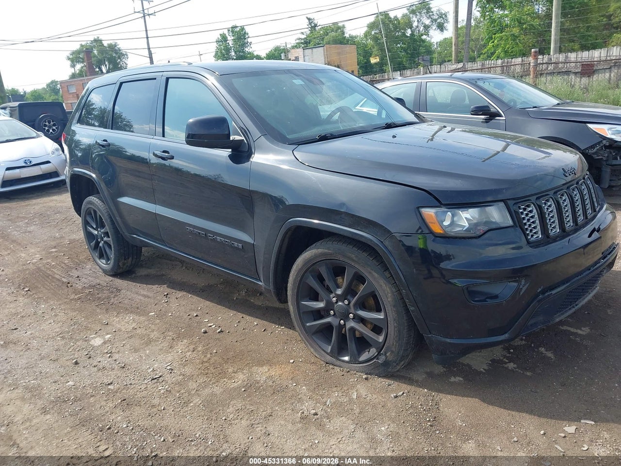 1C4RJFAG8JC****** · 2018 JEEP GRAND CHEROKEE ALTITUDE 4X4