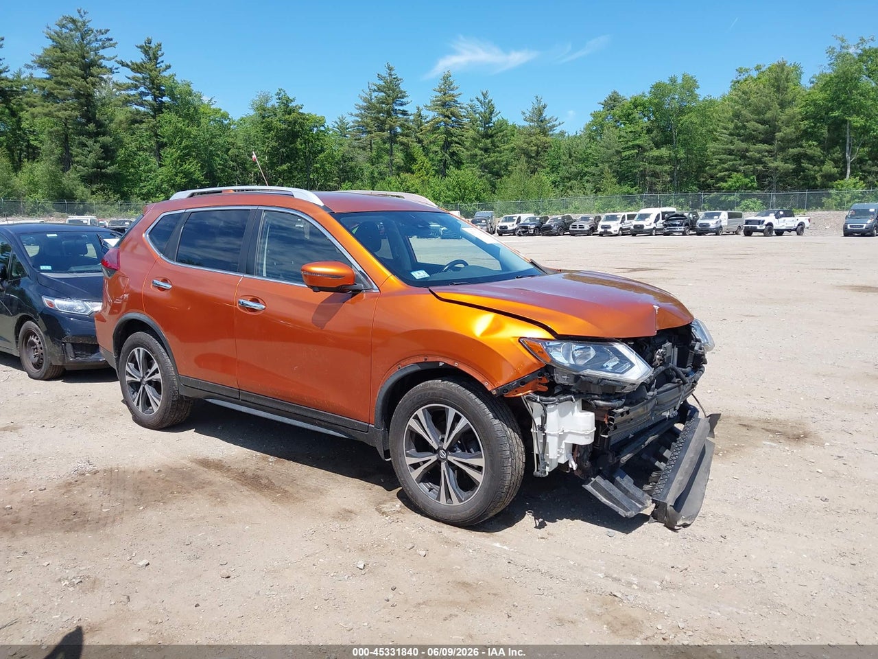 JN8AT2MV6KW****** · 2019 NISSAN ROGUE SV