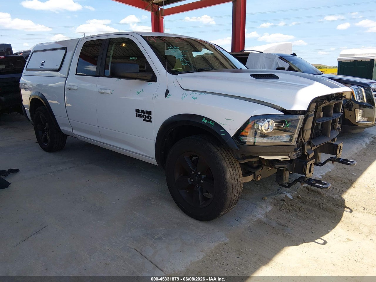 1C6RR6GG6KS****** · 2019 RAM 1500 CLASSIC WARLOCK  4X2 6'4 BOX