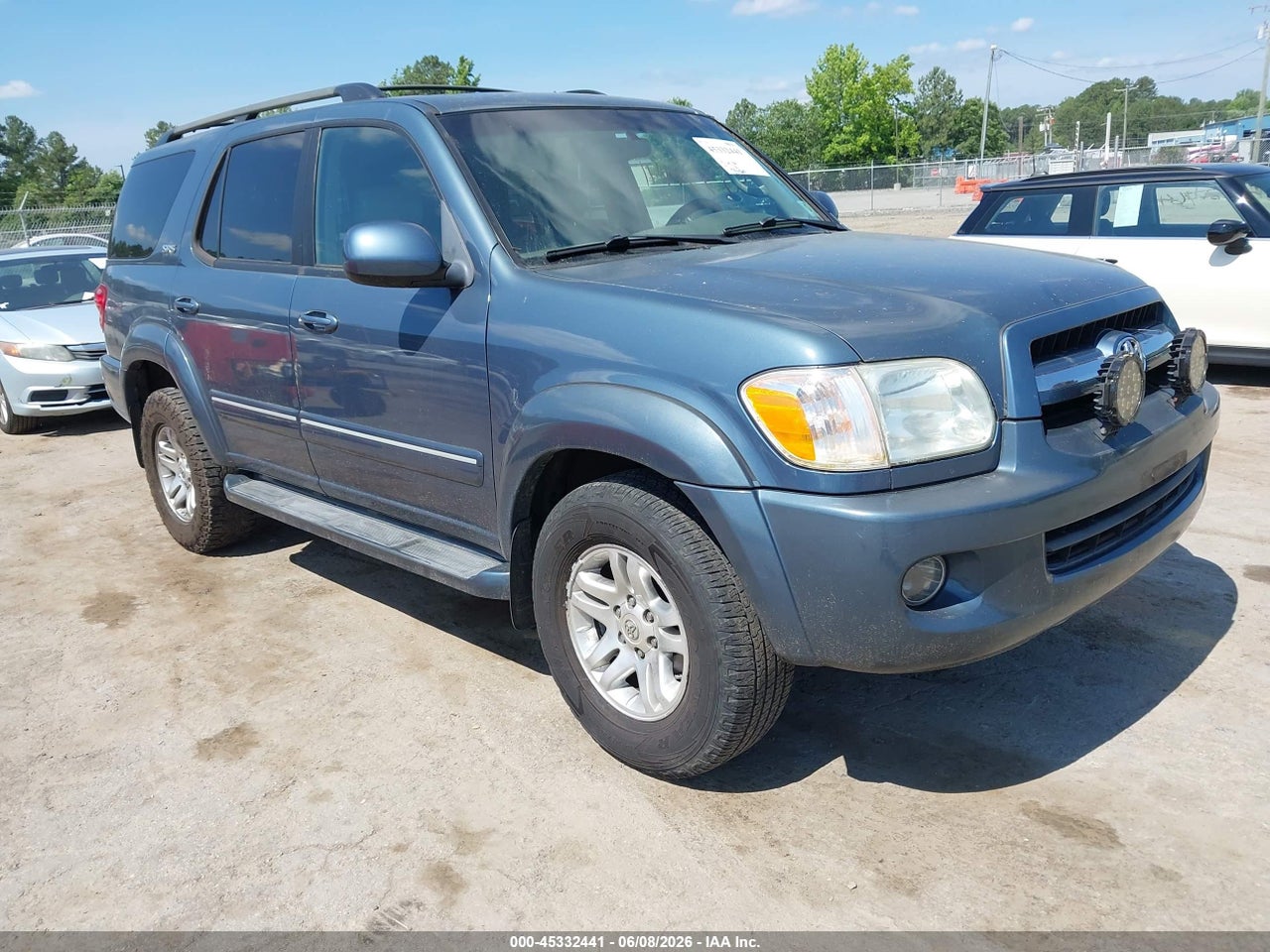 5TDBT44A95S****** · 2005 TOYOTA SEQUOIA SR5 V8